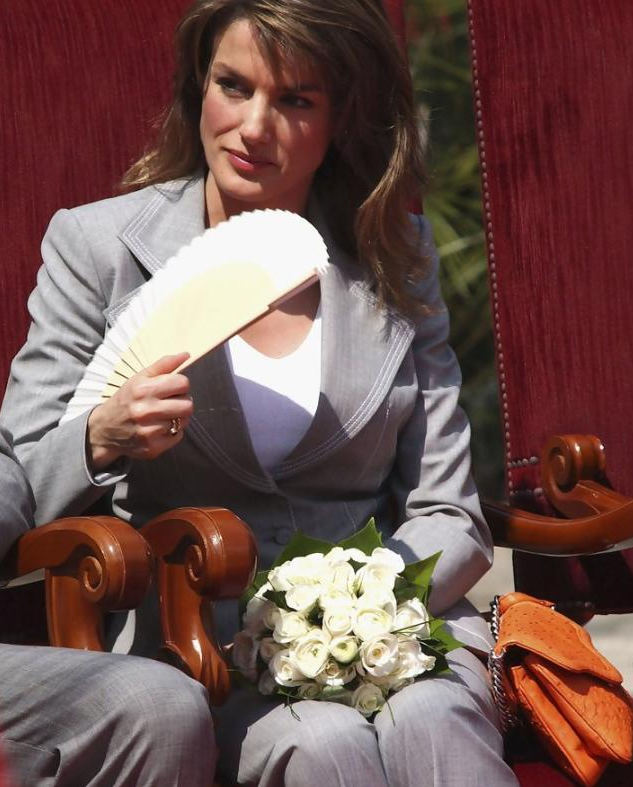 中國(guó)文人墨客的耍酷法寶，如今成了西班牙王室婚宴“掌中寶”