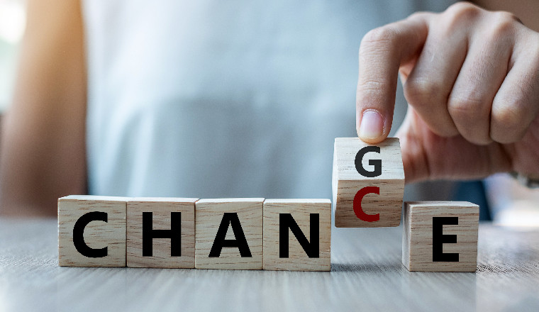 價之鏈母公司潯興股份2022上半年營收10.91億,跨境業務營收占比由去年同期的20.21%下滑至18.42%