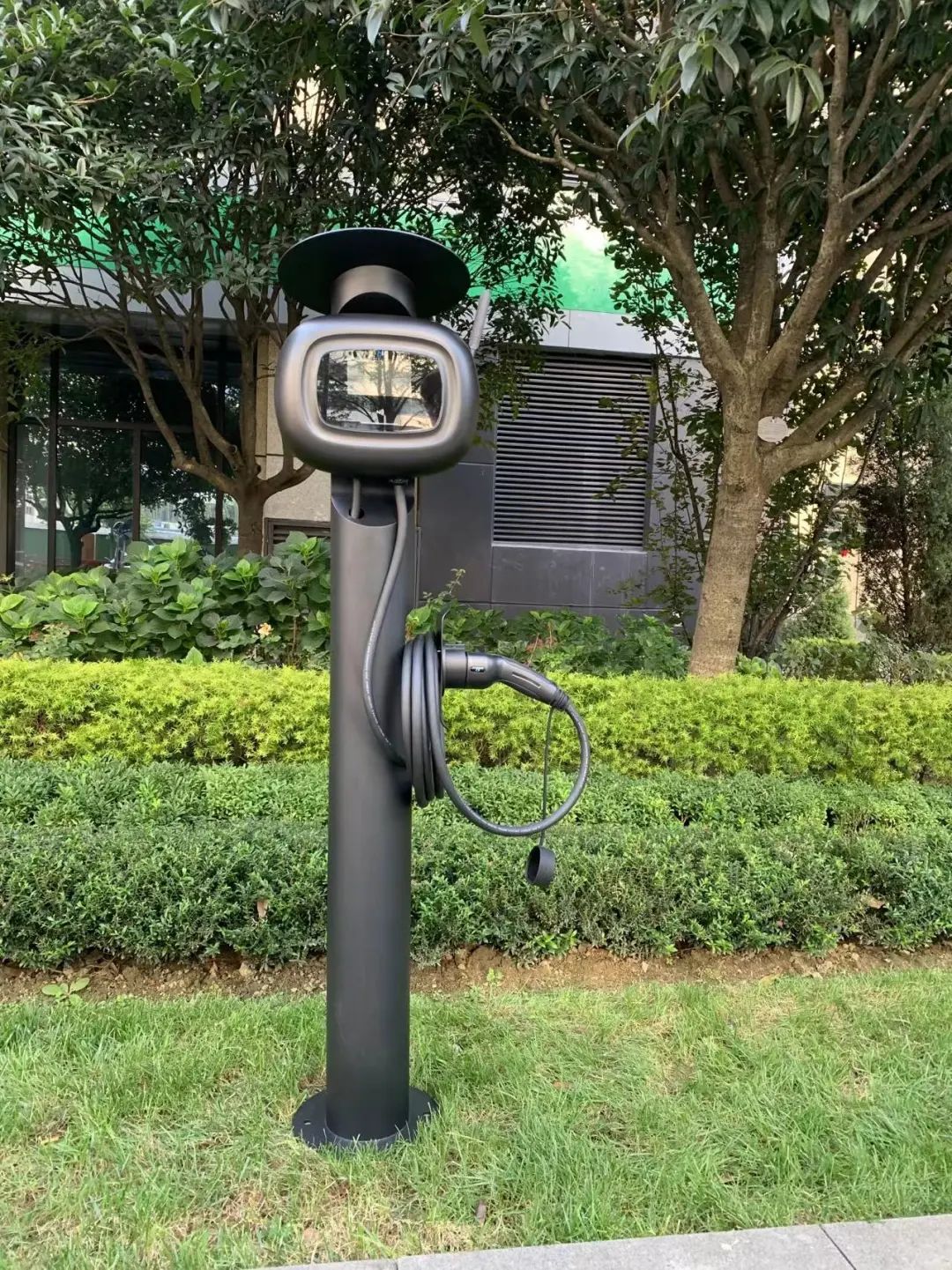 服她！成功轉(zhuǎn)型亞馬遜，新能源界Top1，中國制造扎根歐洲，憑什么？