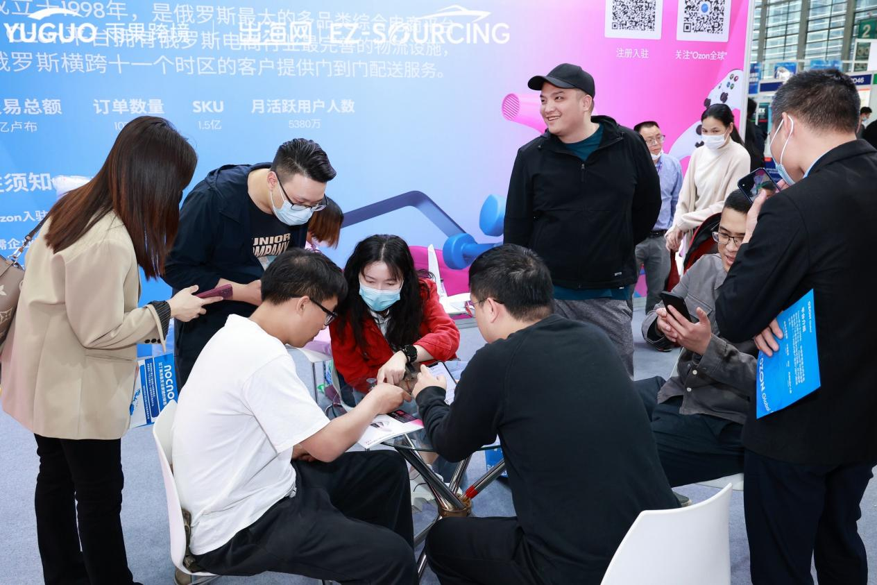 名片被搶空、展位遭圍堵！深圳CCEE春季展“開席”三天，明日持續“熱映”